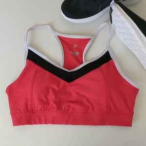 ⛹️‍♀️ Old Navy Active Sports Bra